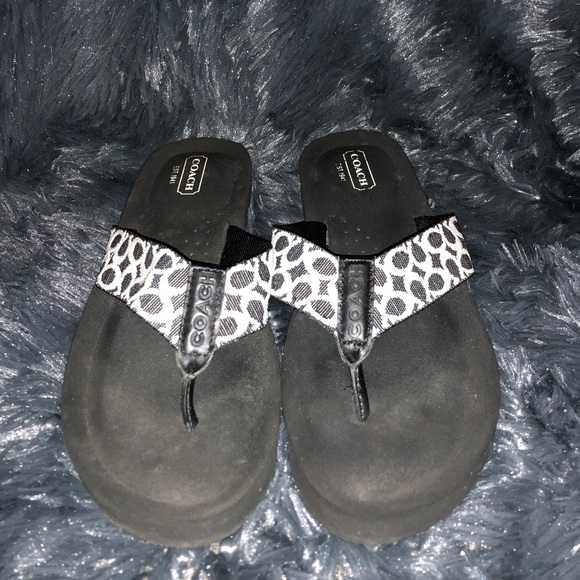 coach jessalyn flip flops